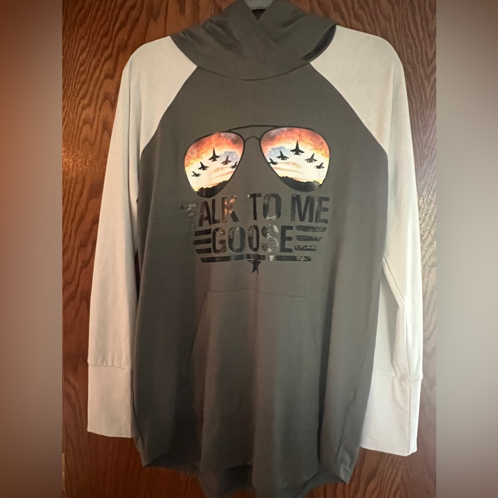LuLaRoe Amber Size Large - Top Gun Print
